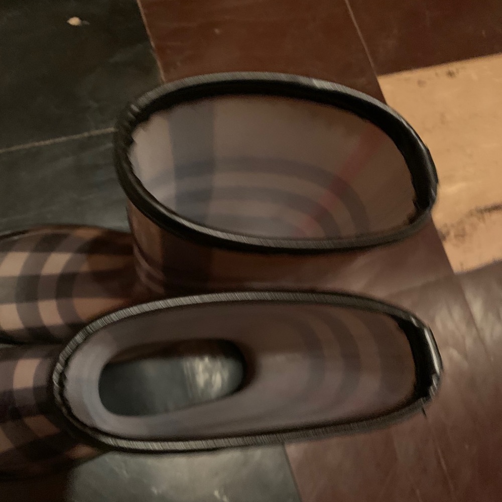 Boots - Picture 5 of 5
